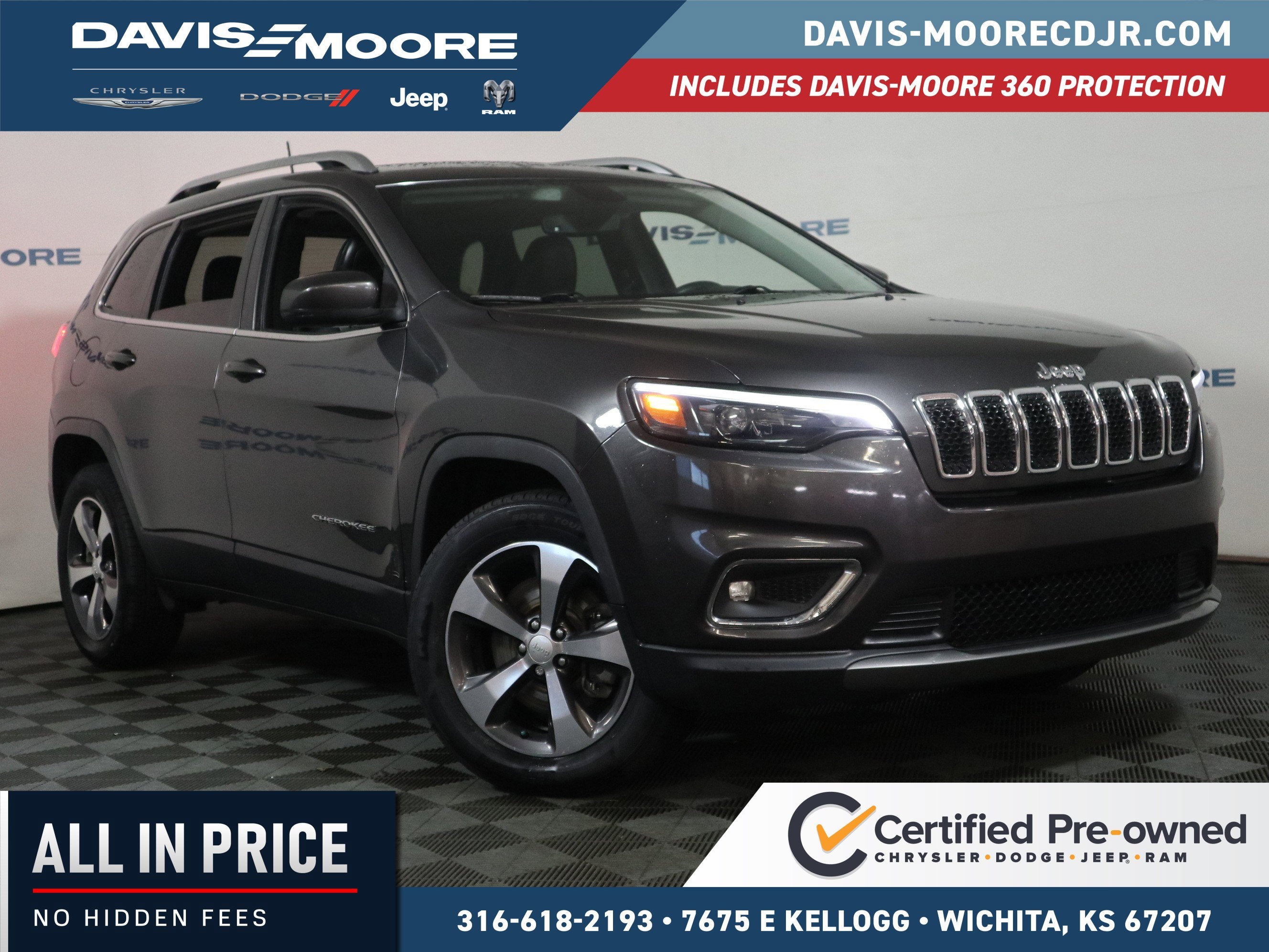 2019 Jeep Cherokee Limited 4x4 in Granite Crystal Metallic Clearcoat — front three-quarter view