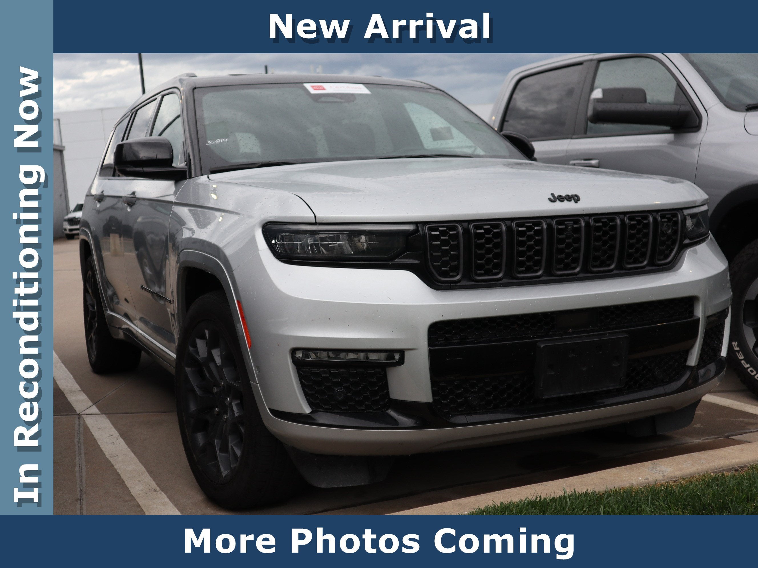 2024 Jeep Grand Cherokee L Summit in Silver Zynith — front three-quarter view