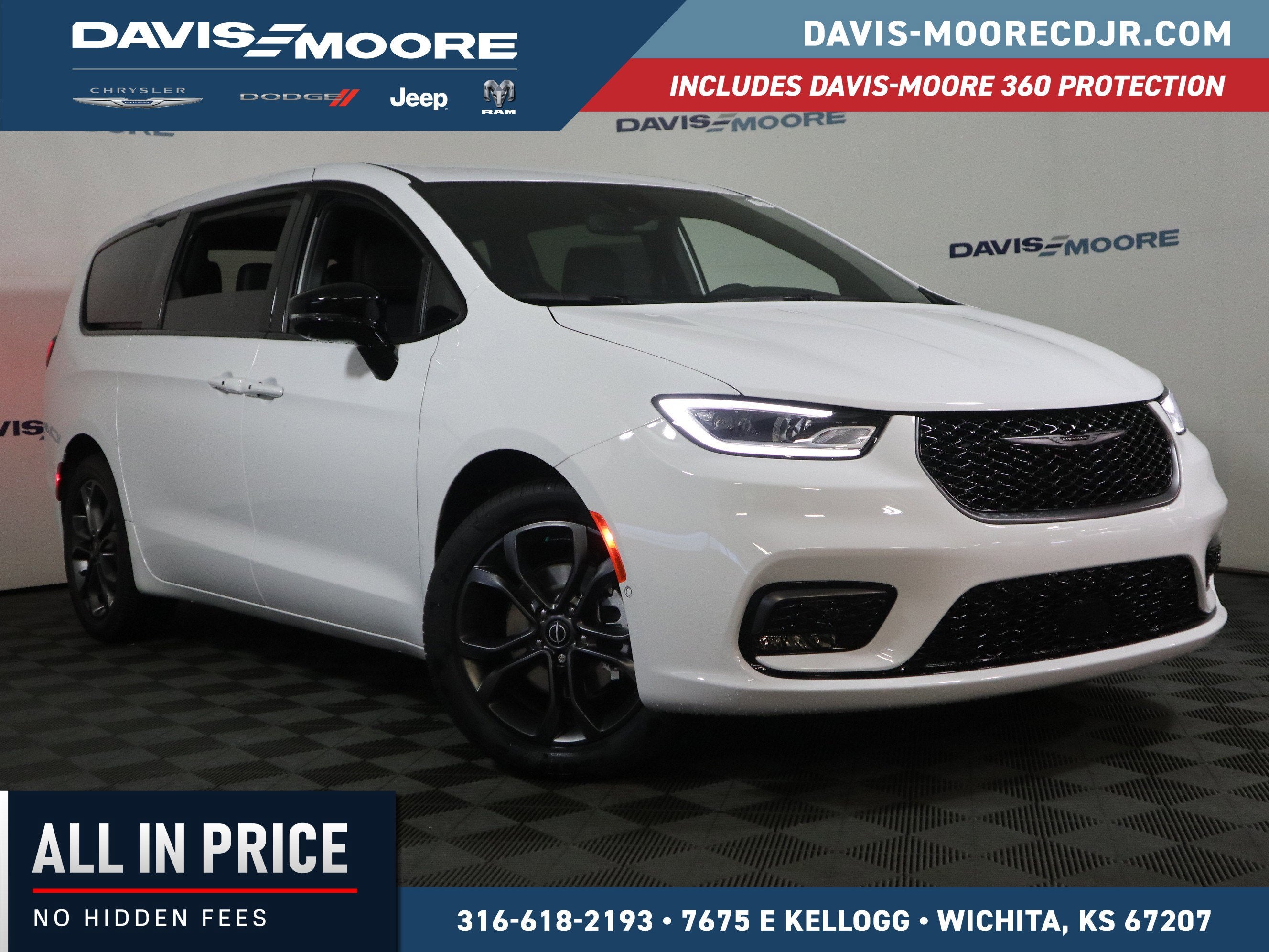 2026 Chrysler Pacifica Select in Bright White Clear-Coat Exterior Paint — front three-quarter view