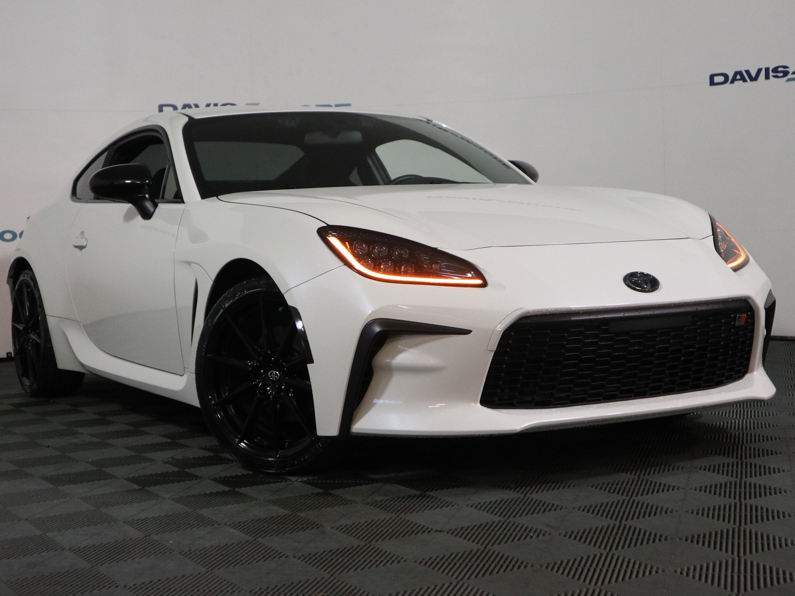 2022 Toyota GR86 — side profile view