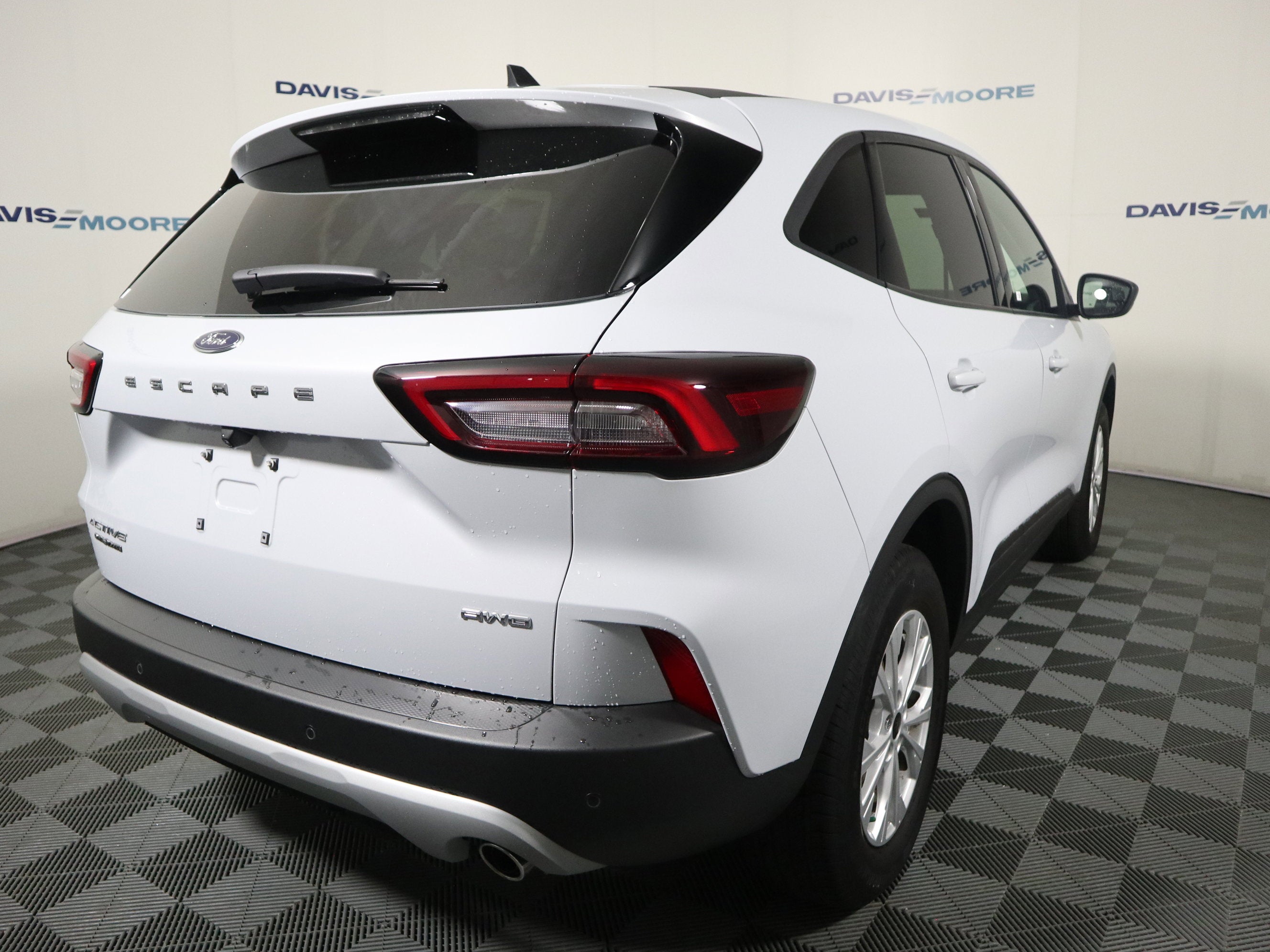 2025 Ford Escape — detail view